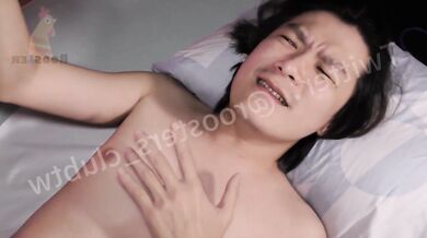 公雞俱樂部2025.07.153P現場乳環晃到瘋!小巴被兩根肉棒幹到叮叮噹噹PART (1)